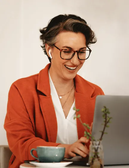 A woman working on her laptop